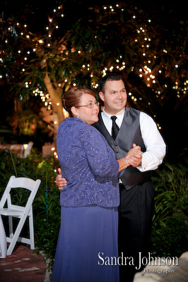 Best Courtyard Lake Lucerne - IW Phillips House Wedding Photos - Sandra Johnson (SJFoto.com)